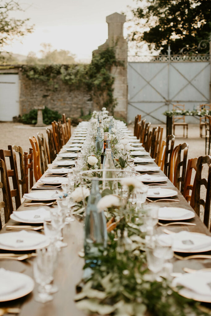 décoration, table, vin d'honneur, repas, fleur, nape, couverts