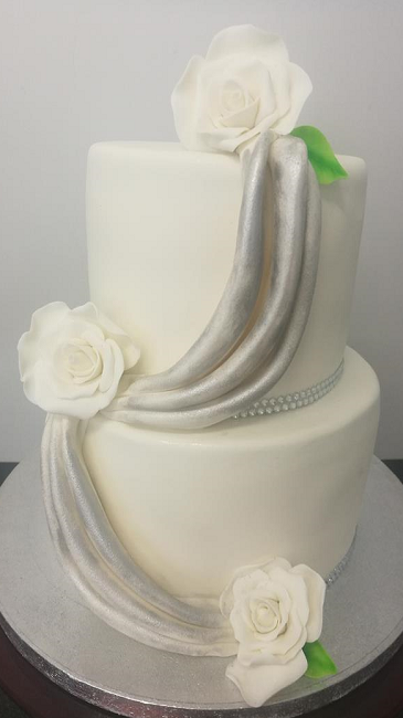 wedding cake bordeaux