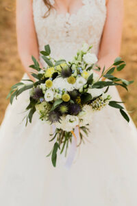 bouquet fleurs mariage blanc végétal bouquet de mariée jaune couleurs tendances