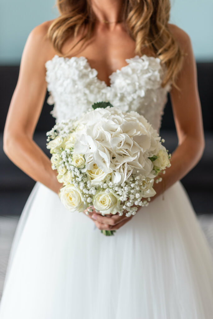 robe, robe blanche, blanc, bouquet, roses, préparation