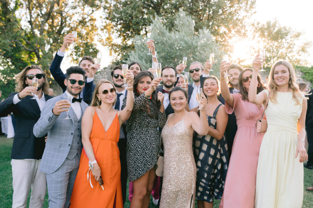 Vin d'honneur, invité, champagne, célébration, soirée, amis, Choisir les vins et champagnes pour son mariage