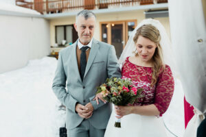 mariée, mariage neige, mariage montagne, cérémonie, cortège