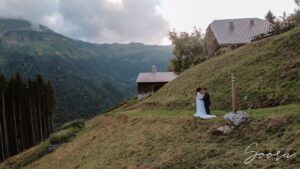 mountain wedding, couple, photo de couple, montagne, Alpes, vue, wedding with a view