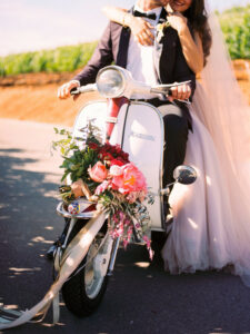 moto, mariés, mariage, robe, fleures, wedding planner, D Day Wedding Planner