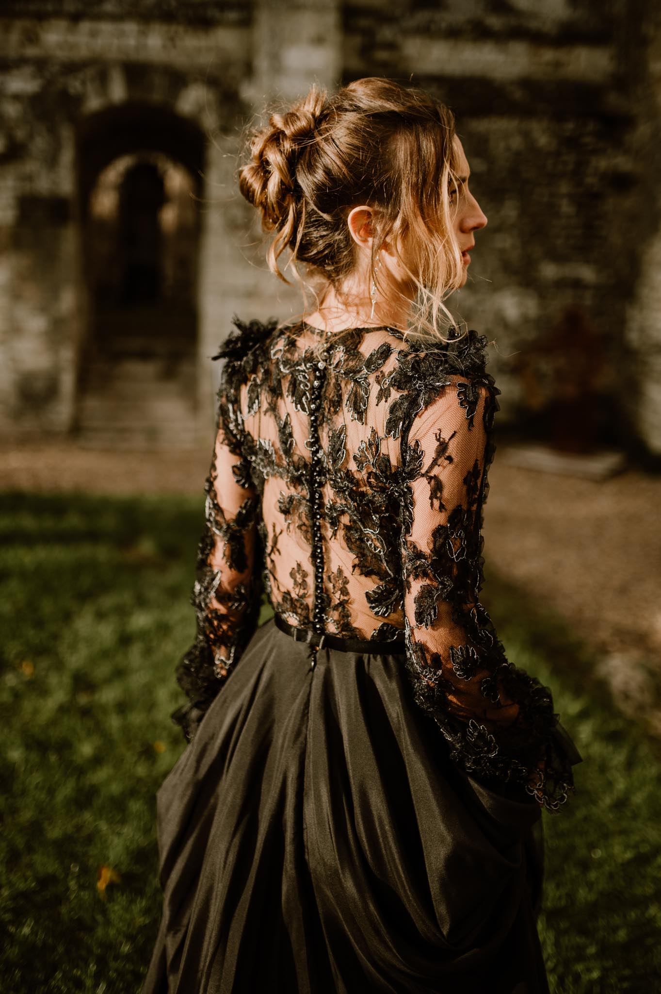 Robe de mariée noire