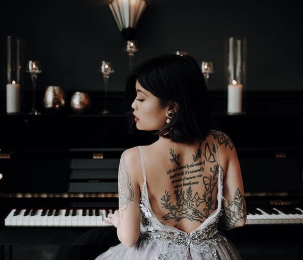 robe de mariée pour femme tatouée