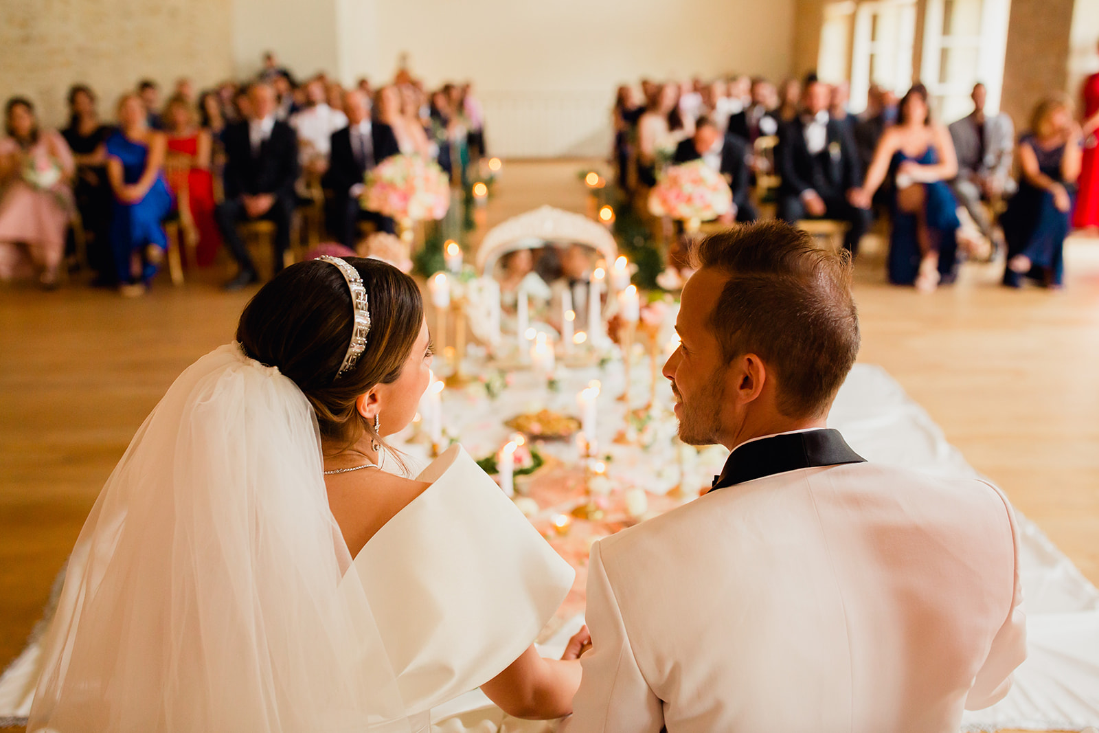 Coiffure, mariage chic et élégant