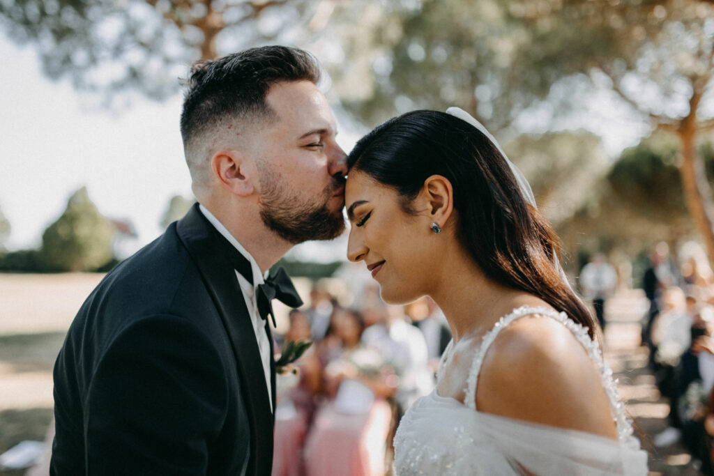 Couple, mariés, amour, photo, cérémonie, bisous,