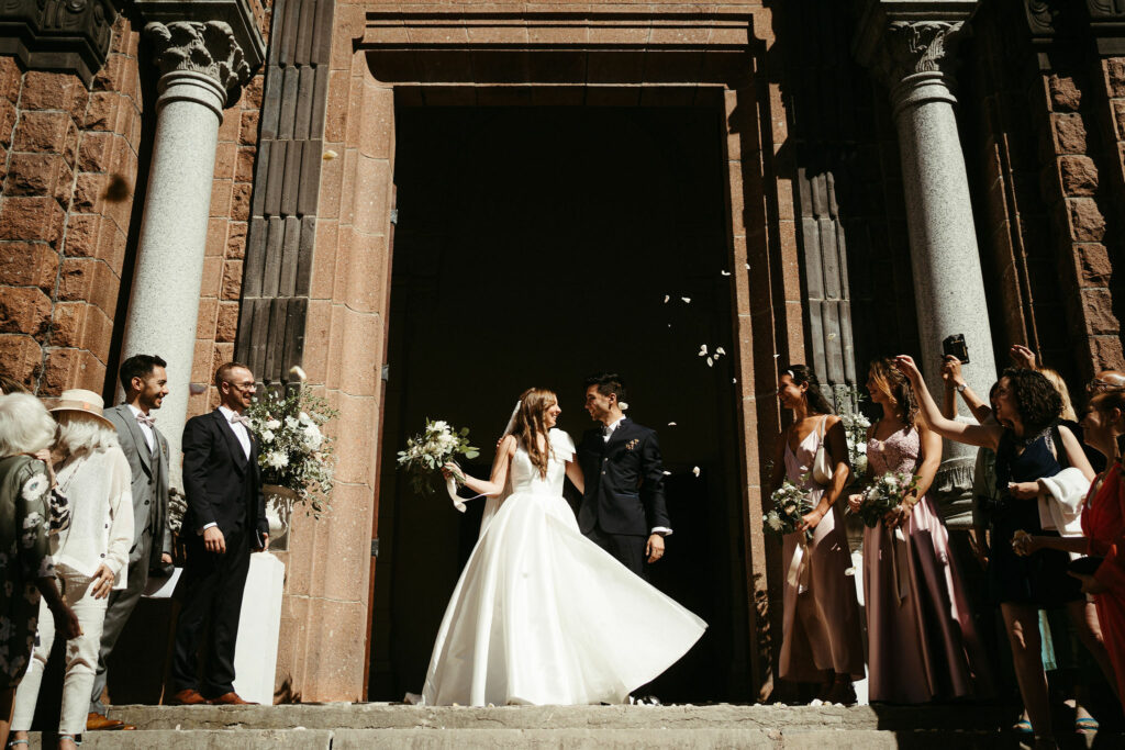 mariage campagne, D Day Wedding Planner, D Day Wedding Planner Lyon, Wedding planner, wedding planner Lyon, sortie mariés, cérémonie, robe marié, Loire