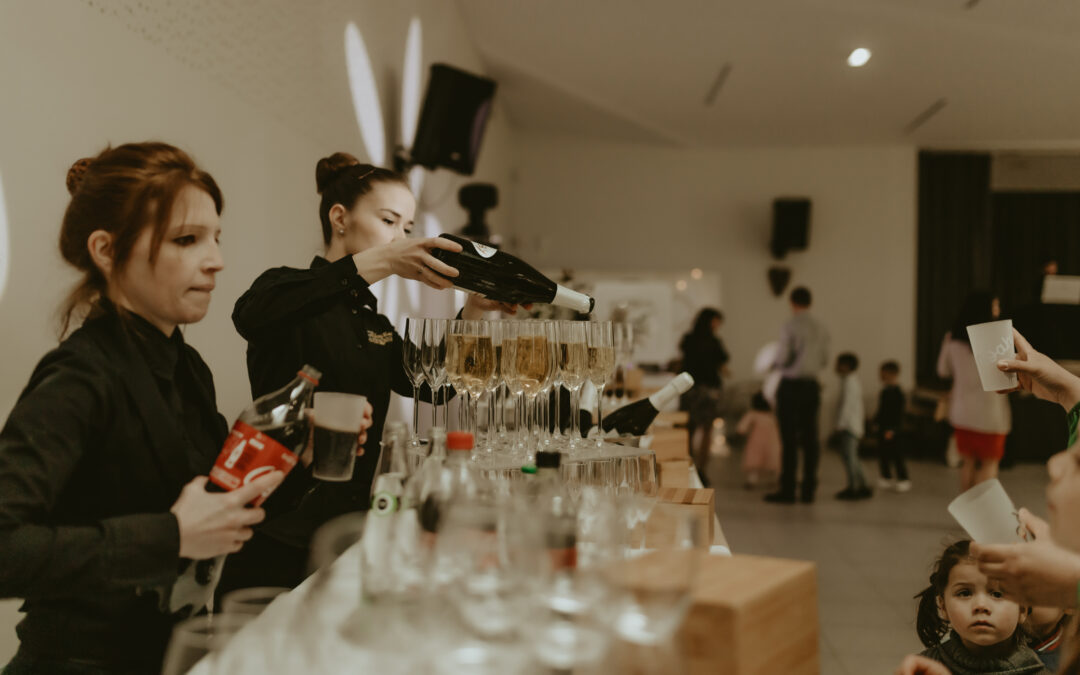 alcool, boisson, vin, champagne, verres, pyramide, dessert, boissons, serveurs