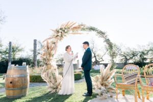 La décoration de votre arche de mariage en Drôme mariage cérémonie laïque, arche de mariage, fleurs