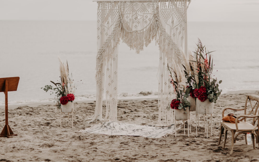 Camargue, plage, arche, sable, décoration, cérémonie laïque