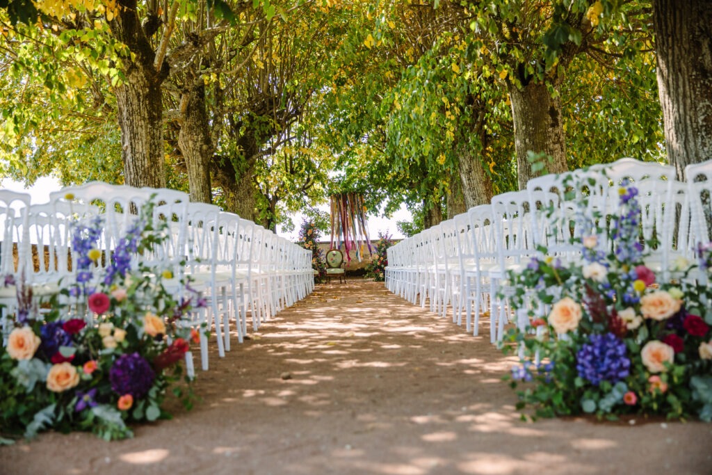 mariage estival beaujolais, mariage coloré été