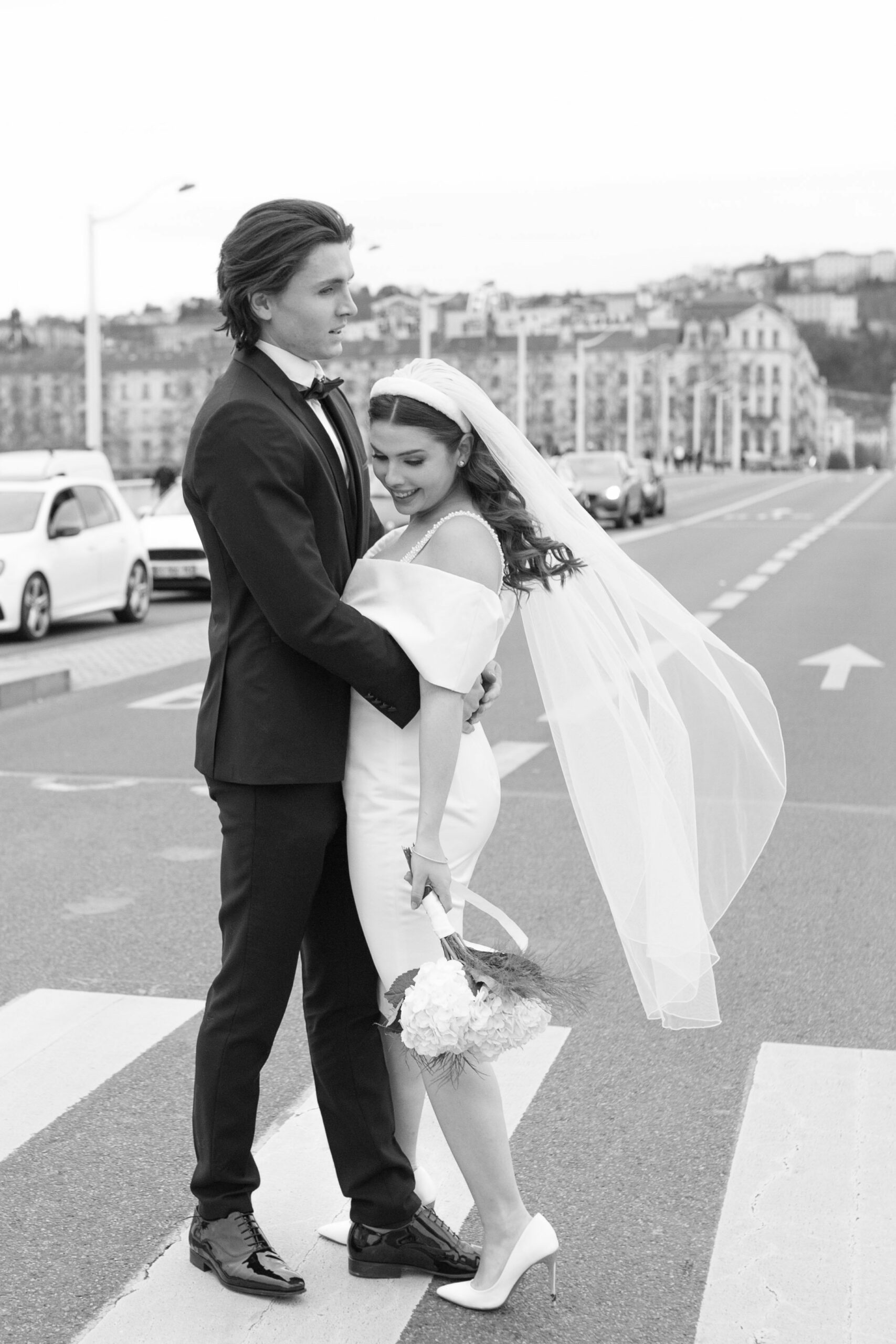 Les voiles courts pour les mariéesmariage urbain, mariage lyon, mariage en ville