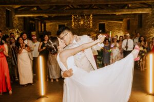 bisous des maries, première danse des maries ; first dance, danse 