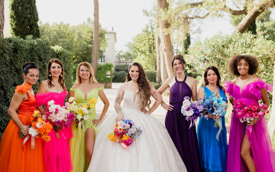 Demoiselles d'honneur, mariée, bouquet de mariée, couleur de demoiselles d'honneur, mariage coloré