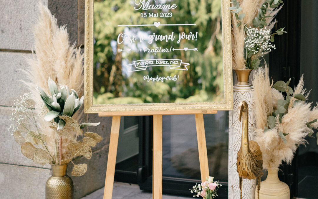 panneau bienvenue décoration accueil mariage pampa rotin jute fleurs sechees miroir doré