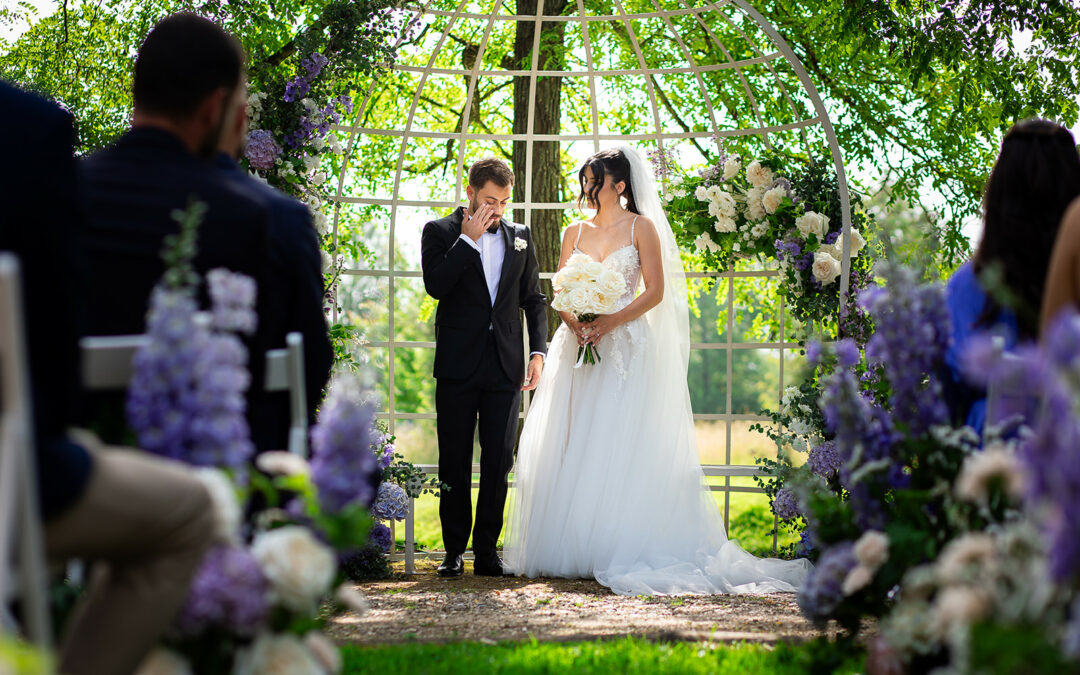 arche de cérémonie, mariage lavande, cérémonie laique, ceremonie laique, allée de cérémonie, hortensias, violet