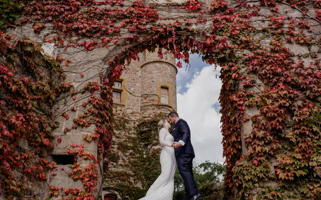 seance photo couple mur pierre automne