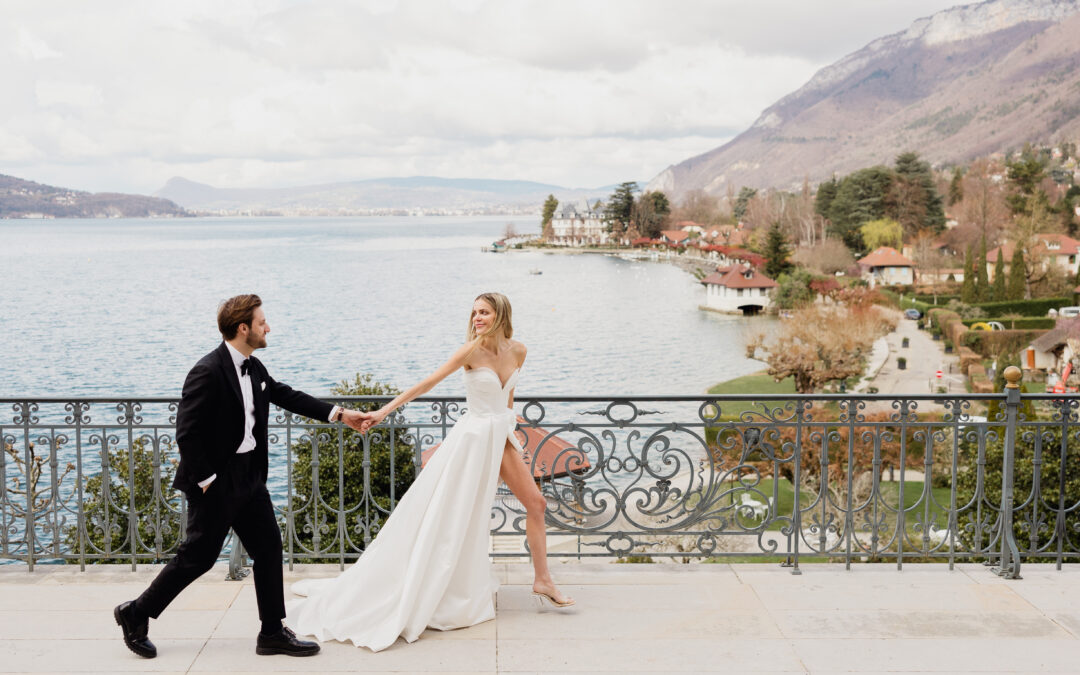 couple, mariée, marié en noir, smoking, vu lac, vu montagne, palace