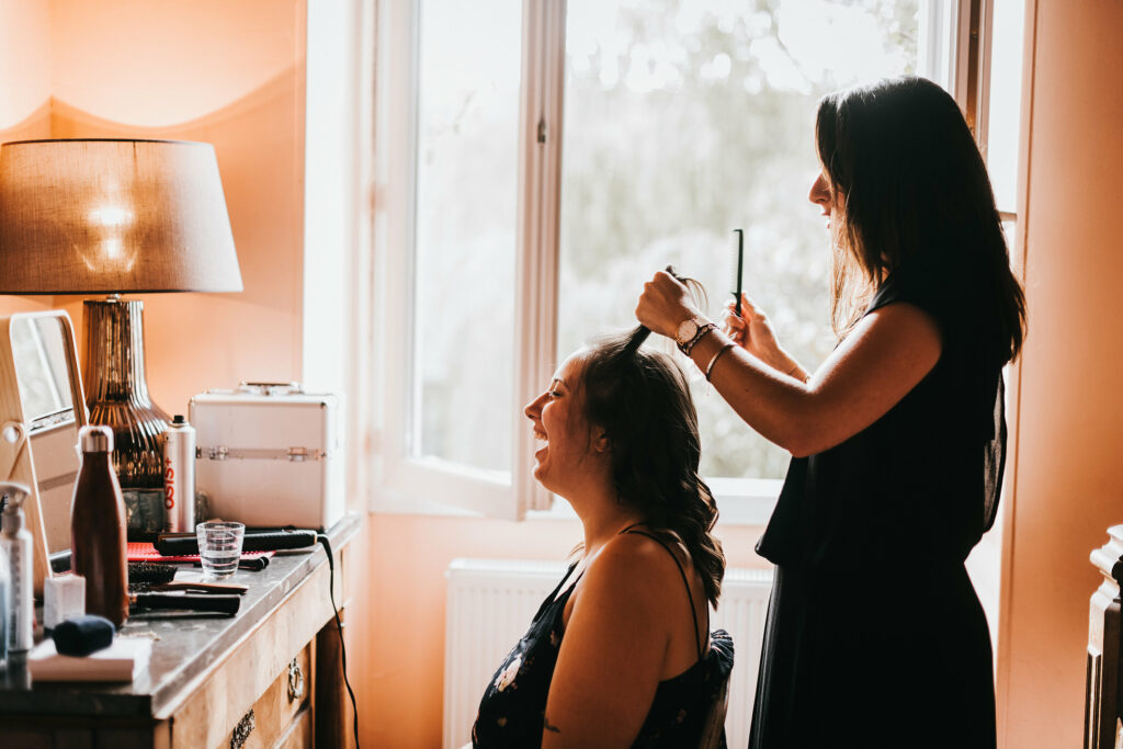coiffure, coiffeuse, mariée, préparatifs