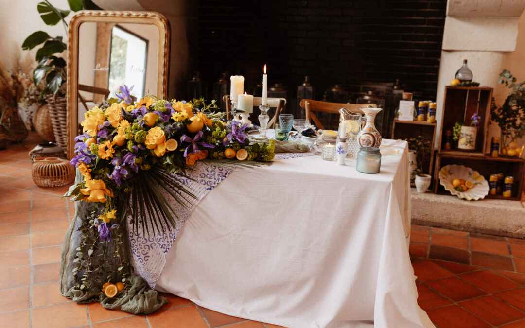 elopement, mariage petit comité, dolce vita, thème italien, cheminée, table à deux, table d'honneur, décoration fleurs, table fleurie