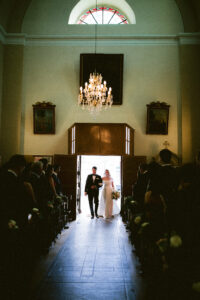 Entrée de la mariée, église, mariage religieux, entrée des mariés, bride, dad, father, mariée et son père