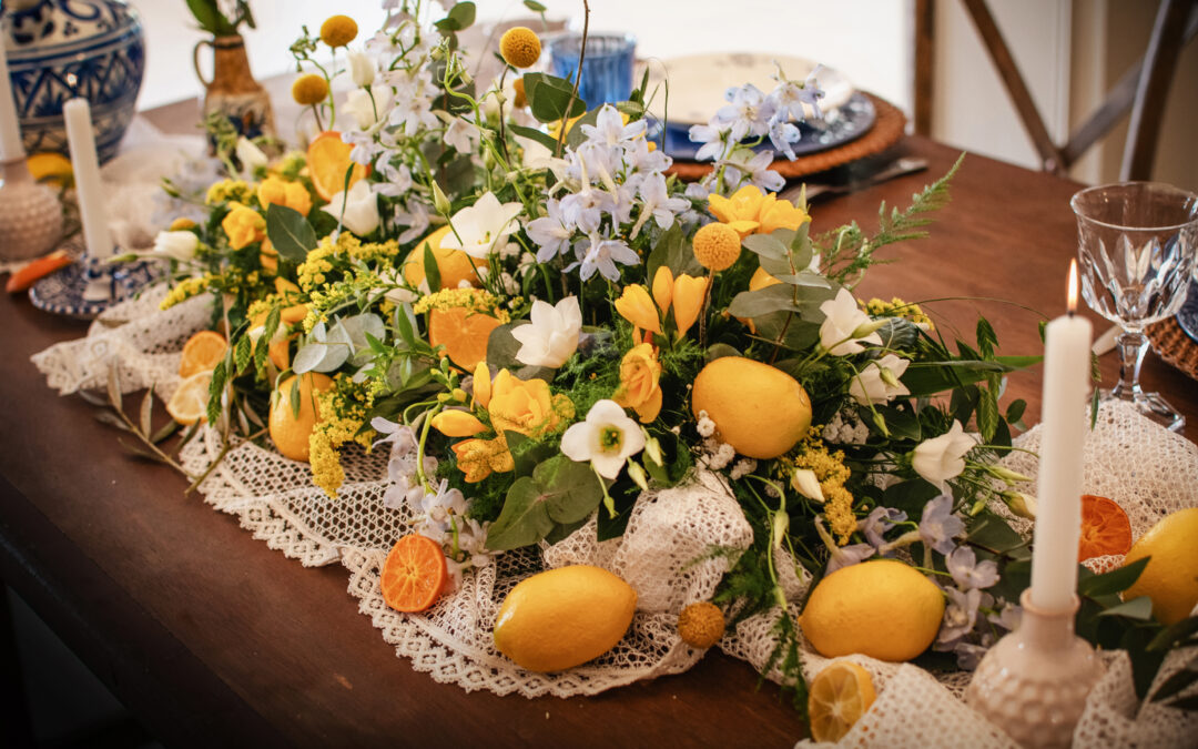Table bois citron jaune bleu assiette vintage dolce vita
