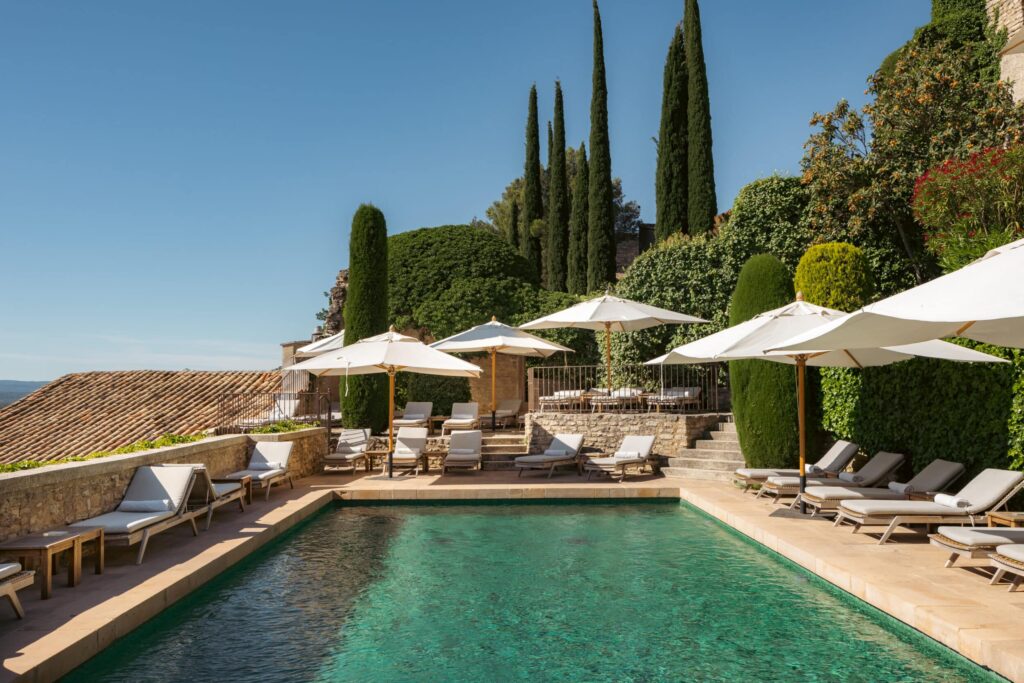 piscine crillon le brave, transat, parasol,