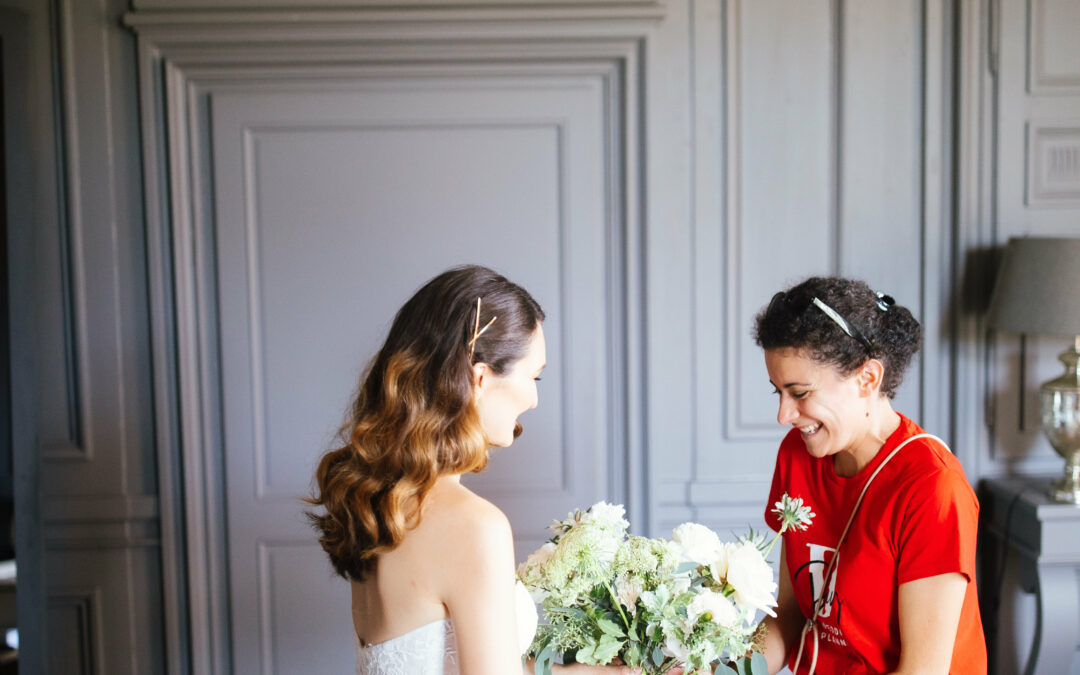 wedding planner, mariée, robe blanche, bouquet