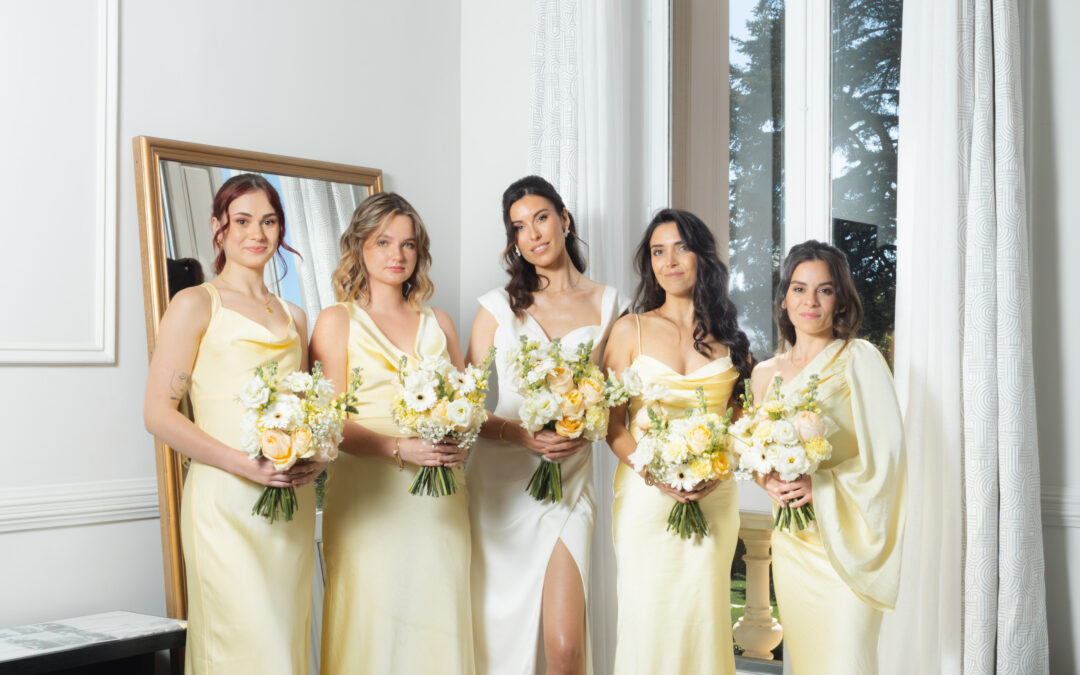 Mariée, avec ses demoiselles d’honneur, robe de demoiselle, d’honneur, Yellow butteur,