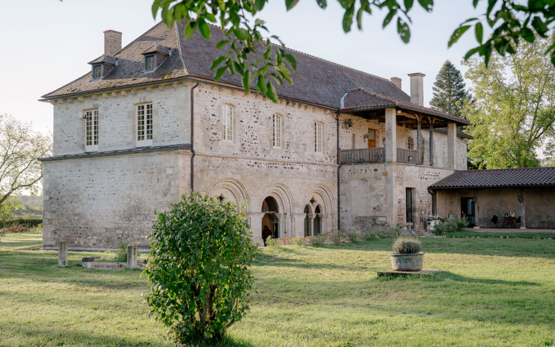 lieu auvergne, abbaye saint gilbert, saint didier la fôret, allier, lieu de reception