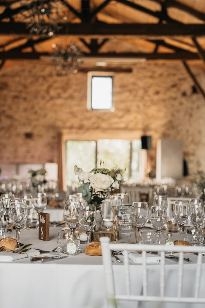 lieu mariage vendée champêtre décoration mariage poutre pierre